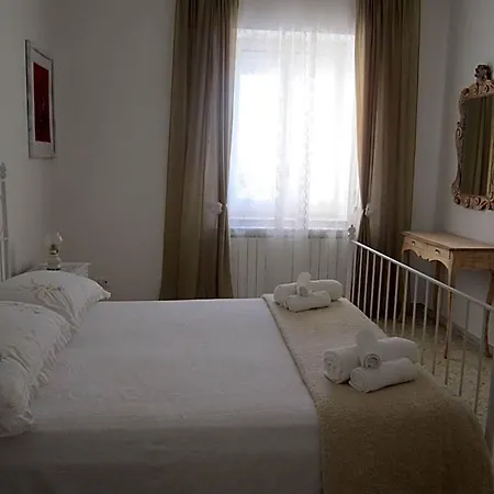 Welcome To Bed & Breakfast